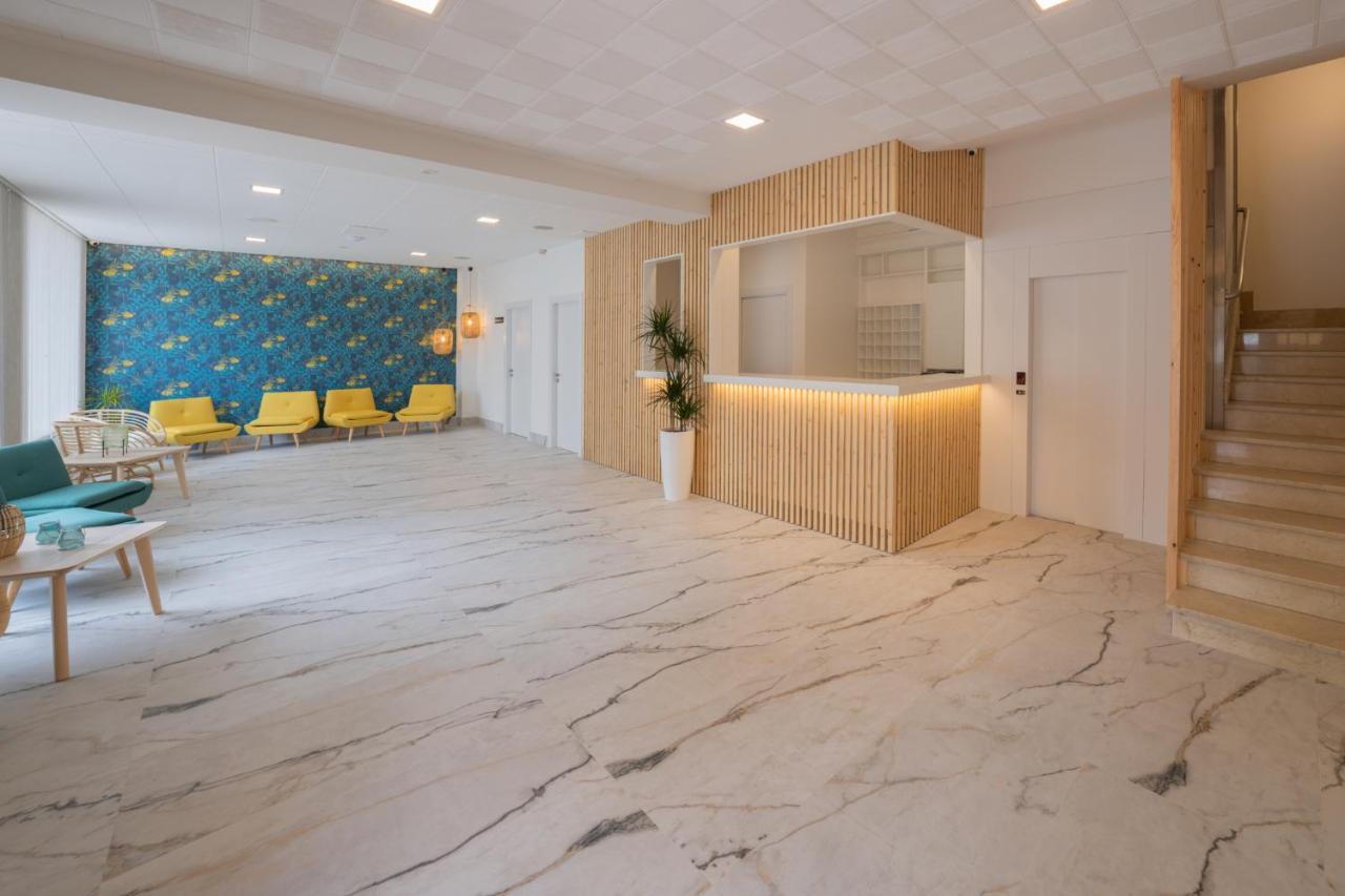 Hotel Vida Finisterre Centro ภายนอก รูปภาพ